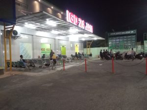 Suasana duka menyelimuti kuluarga dan teman korban waktu ke 